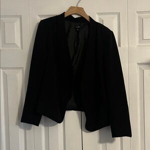 Apt. 9 Women's Elegant Padded Shoulder Black Suit Jacket